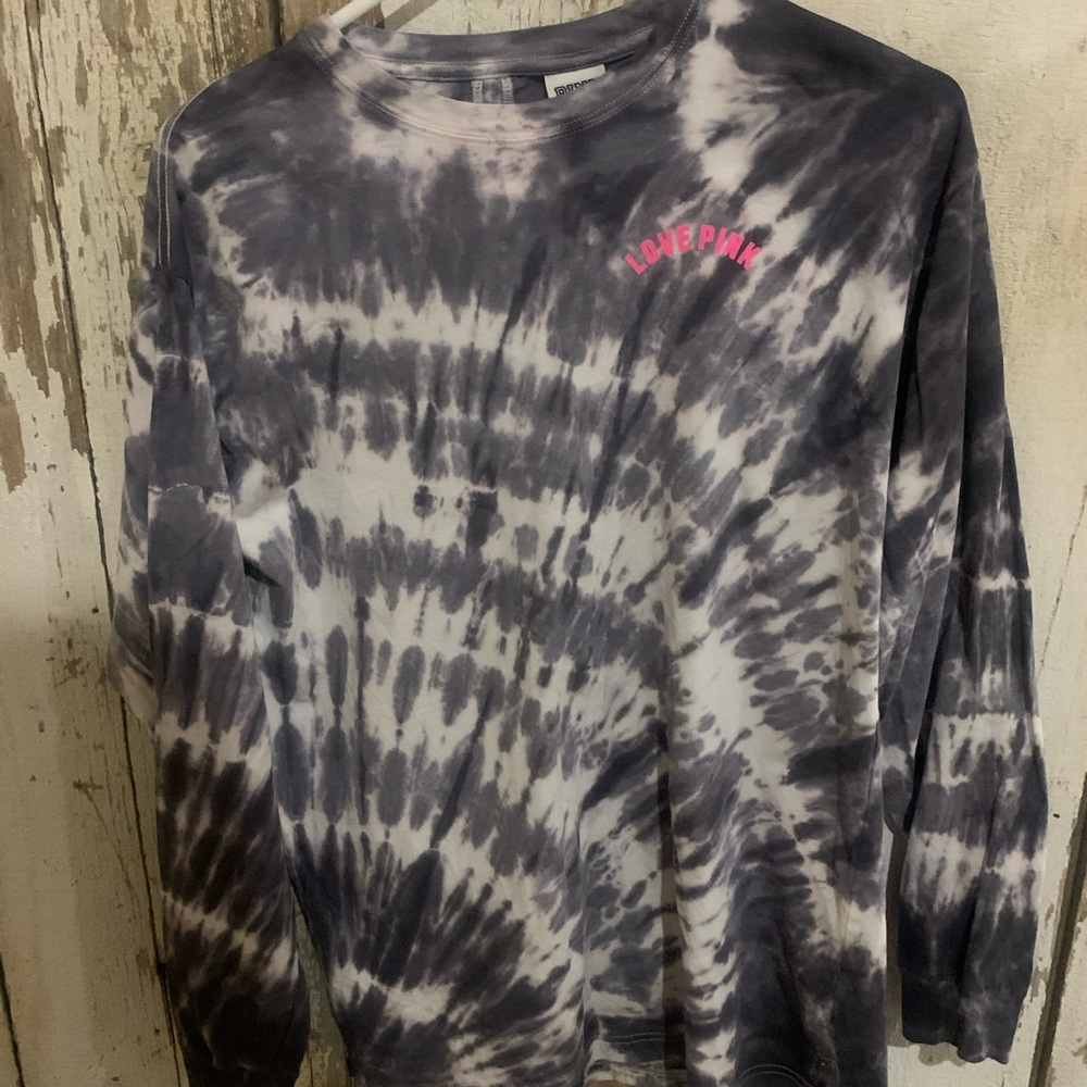 victoria’s secret pink long sleeve shirt
